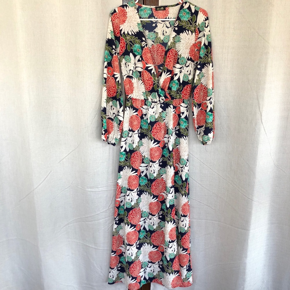 Gorgeous long sleeve dress!